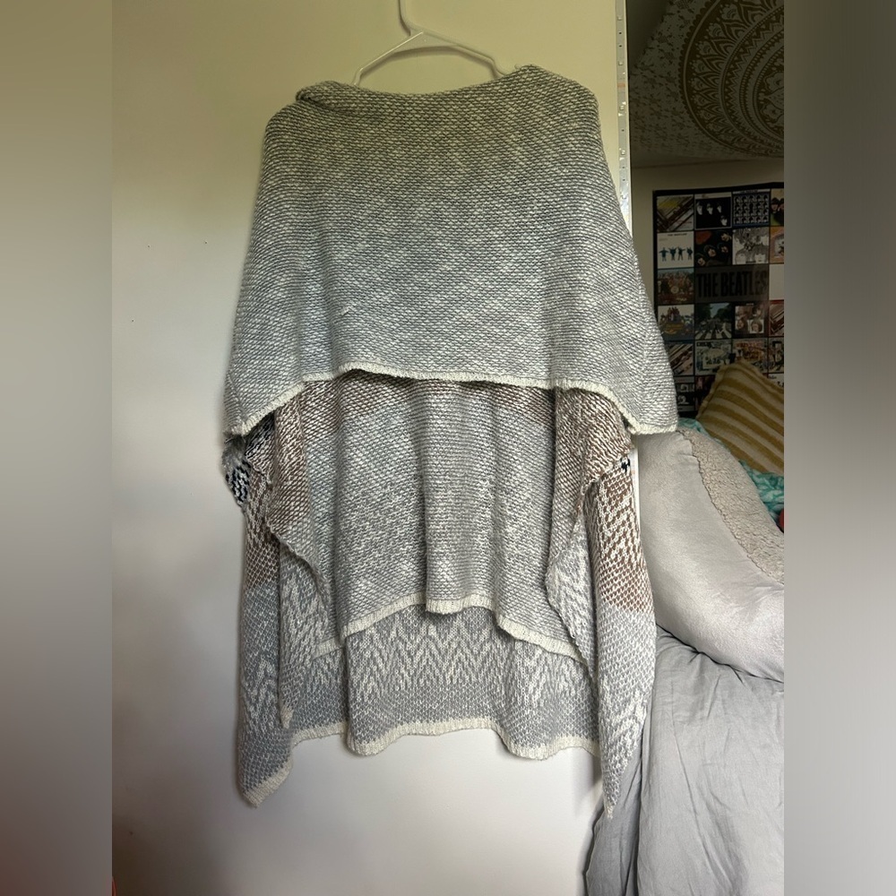 small gray and tan three bird nest poncho! - Picture 2 of 3